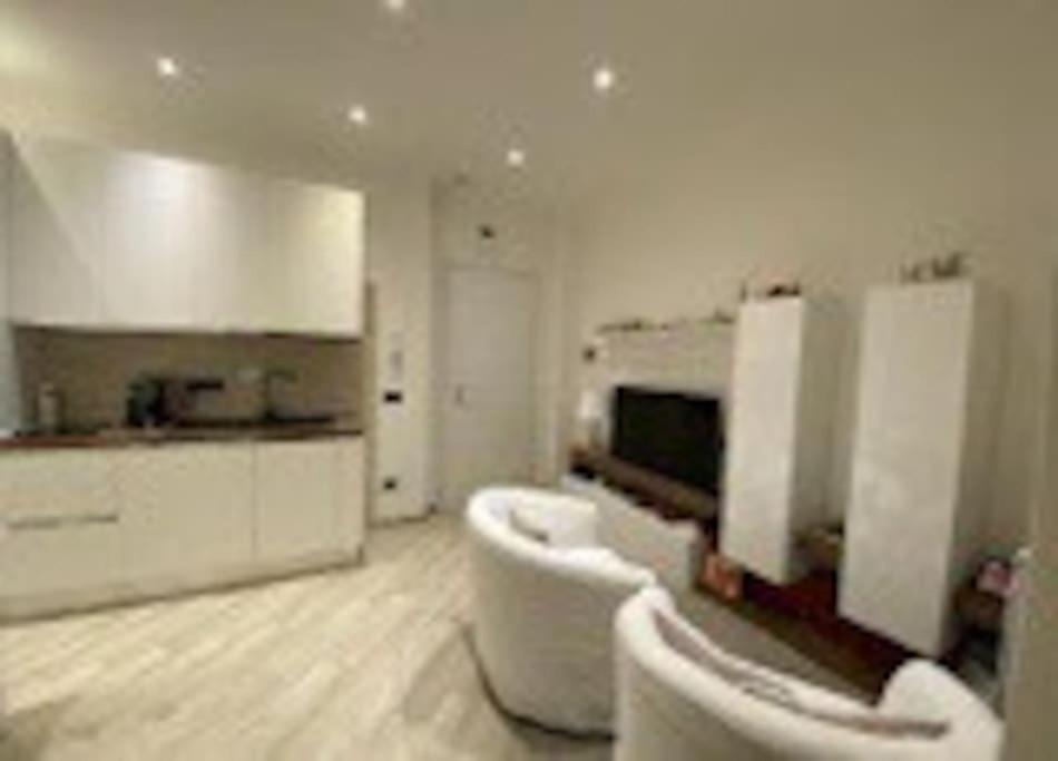 דירות רומא Milena House מראה חיצוני תמונה